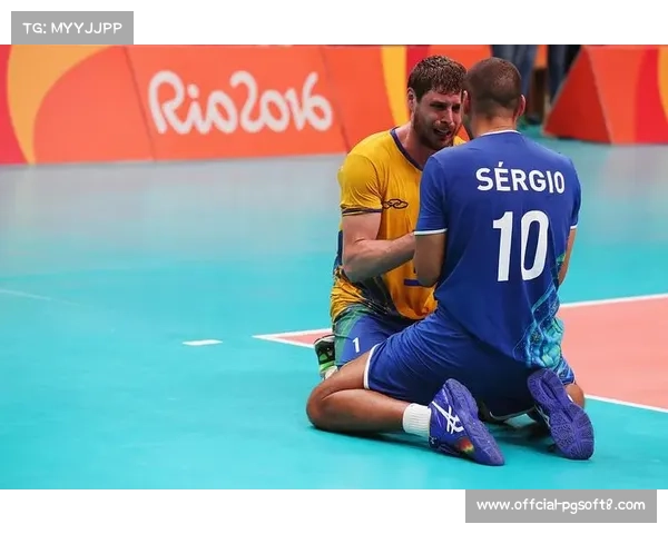 意大利男排自由人德热纳罗地板防守技术分析覆盖率高达78% 意大利男排自由人德热纳罗地板防守技术分析覆盖率高达78%