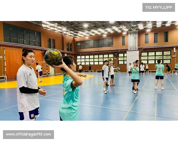 邓弗里斯手球判罚争议无意行为与手臂展开程度成为关键因素