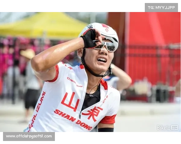 昆明站现终点线前逆袭，一名车手从集团中部冲刺夺冠